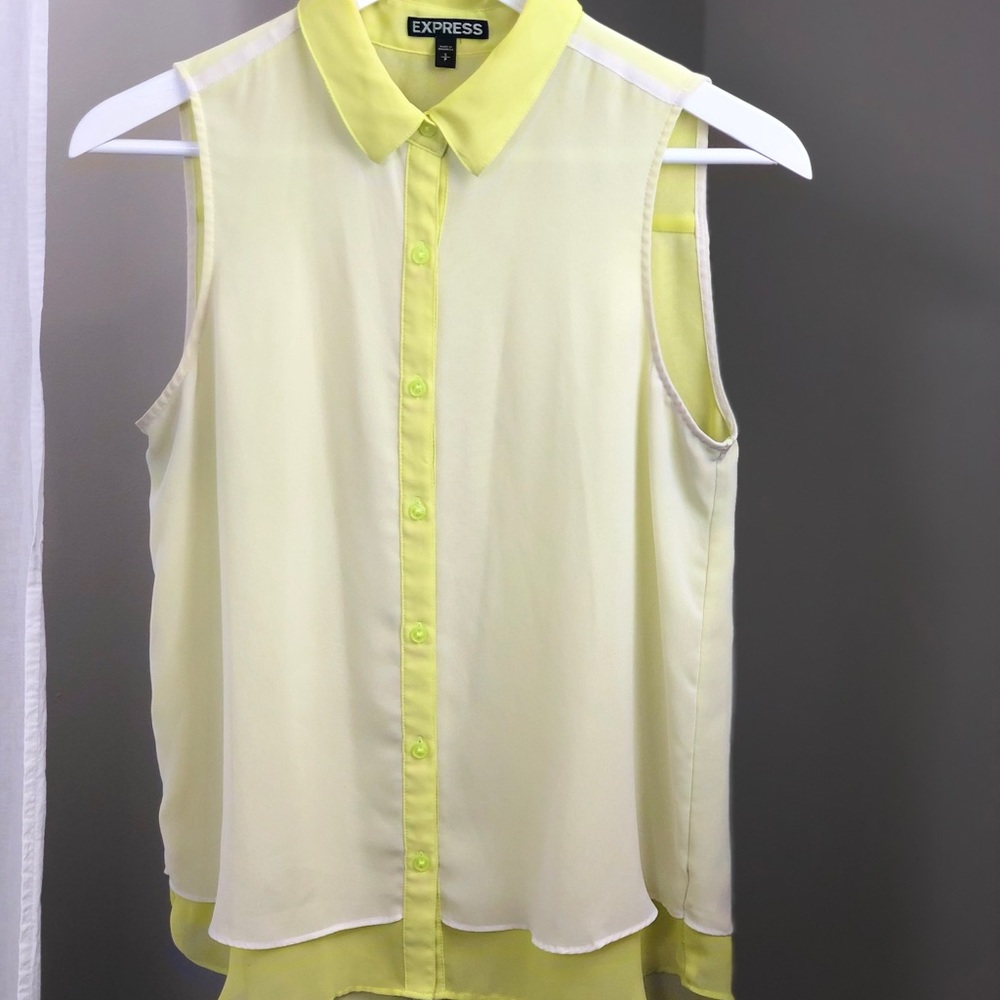 ❤️ 3/$30- Express sleeves neon yellow blou…
